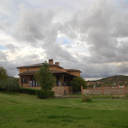 Casa Rural Dalia Sierra de Fuentes Екстериор снимка