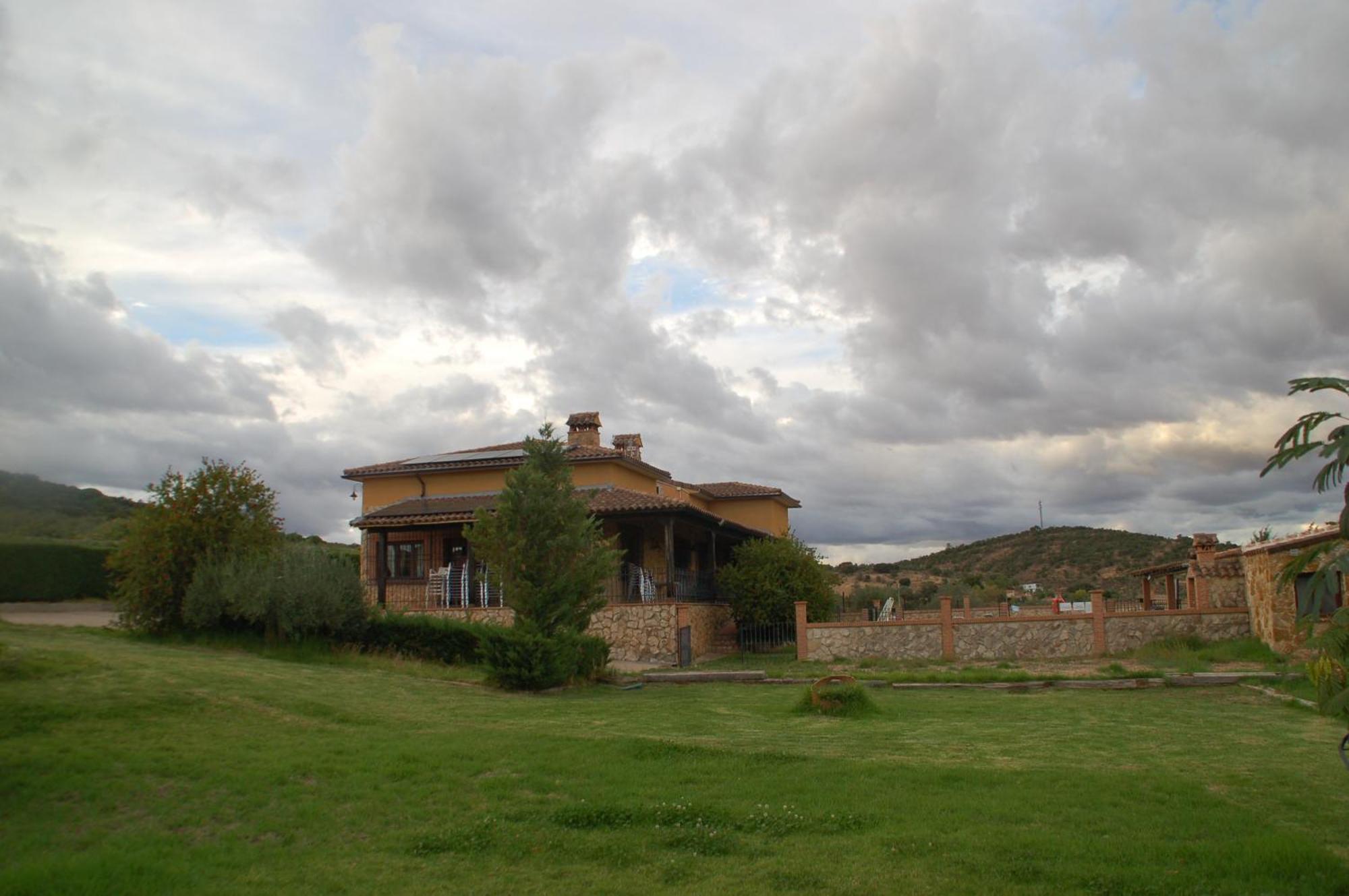 Casa Rural Dalia Sierra de Fuentes Екстериор снимка