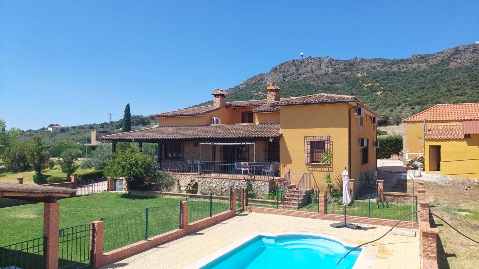 Casa Rural Dalia Sierra de Fuentes Екстериор снимка